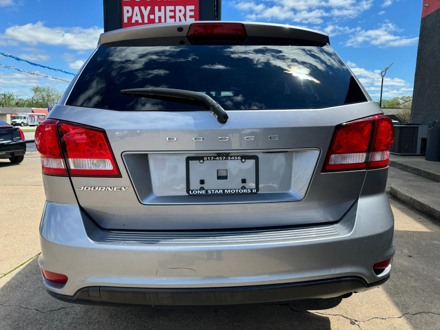 2019 SILVER DODGE JOURNEY SXT (3C4PDCBB8KT) , located at 5900 E. Lancaster Ave., Fort Worth, TX, 76112, (817) 457-5456, 0.000000, 0.000000 - Photo#5